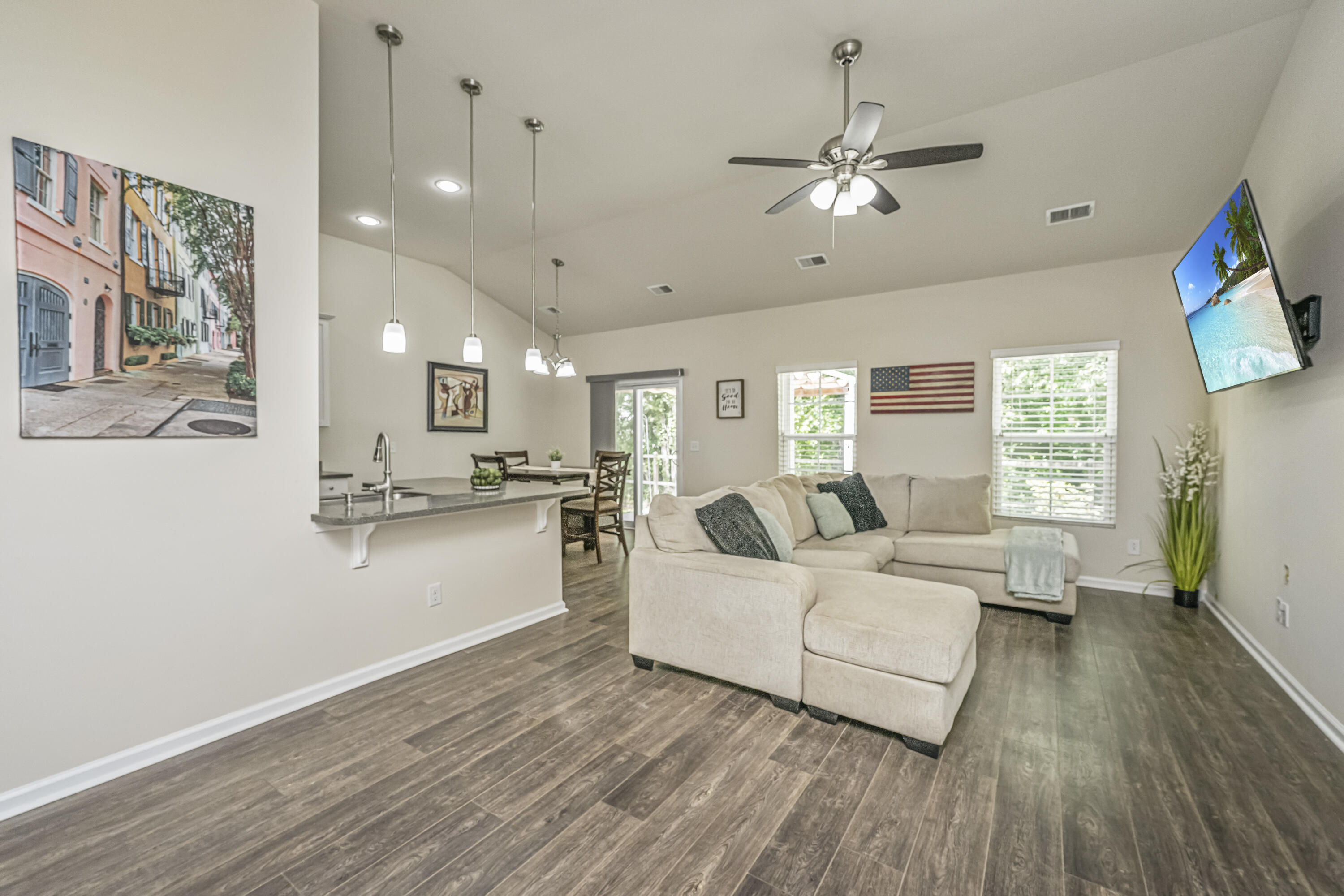 409 Carousel Court