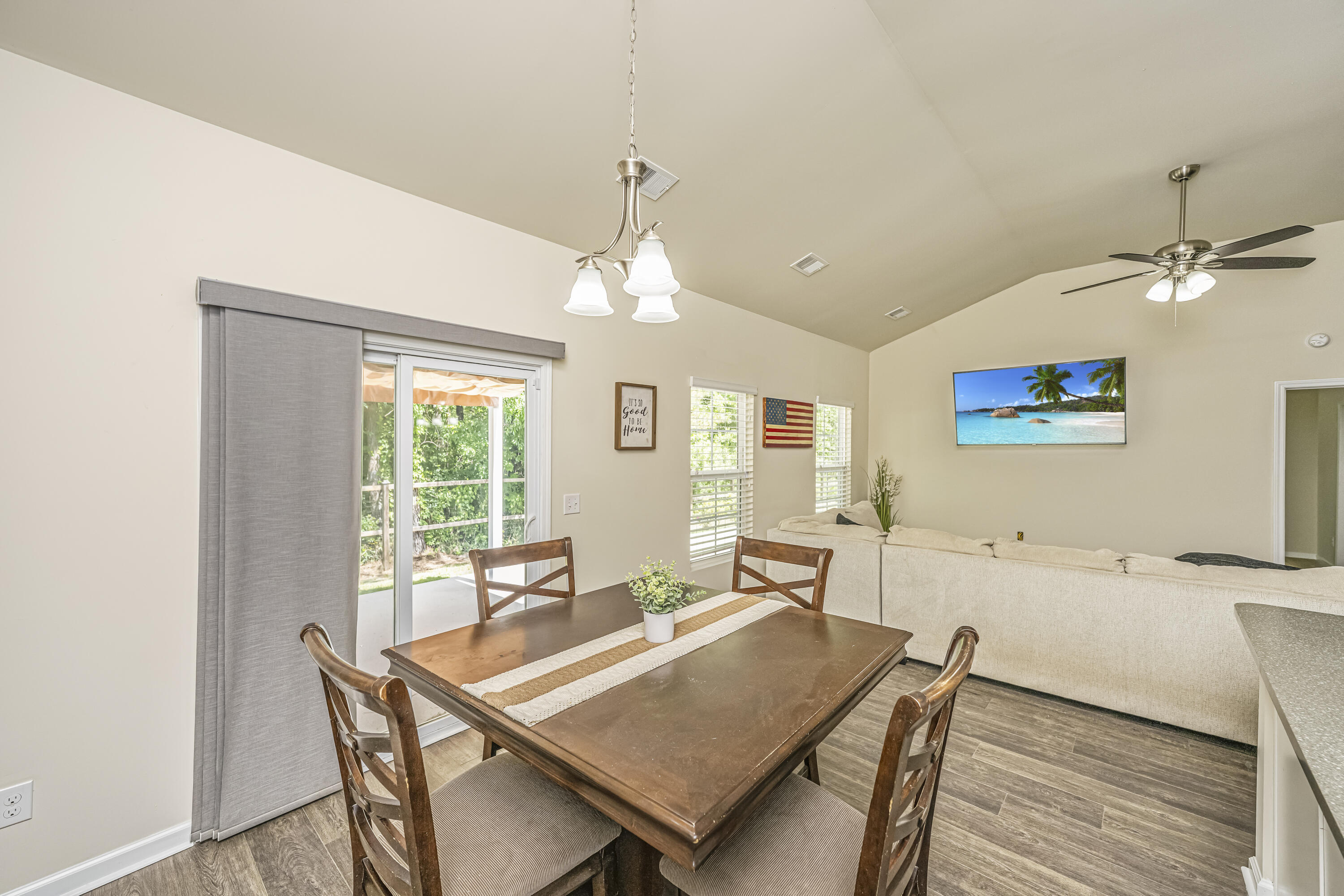 409 Carousel Court
