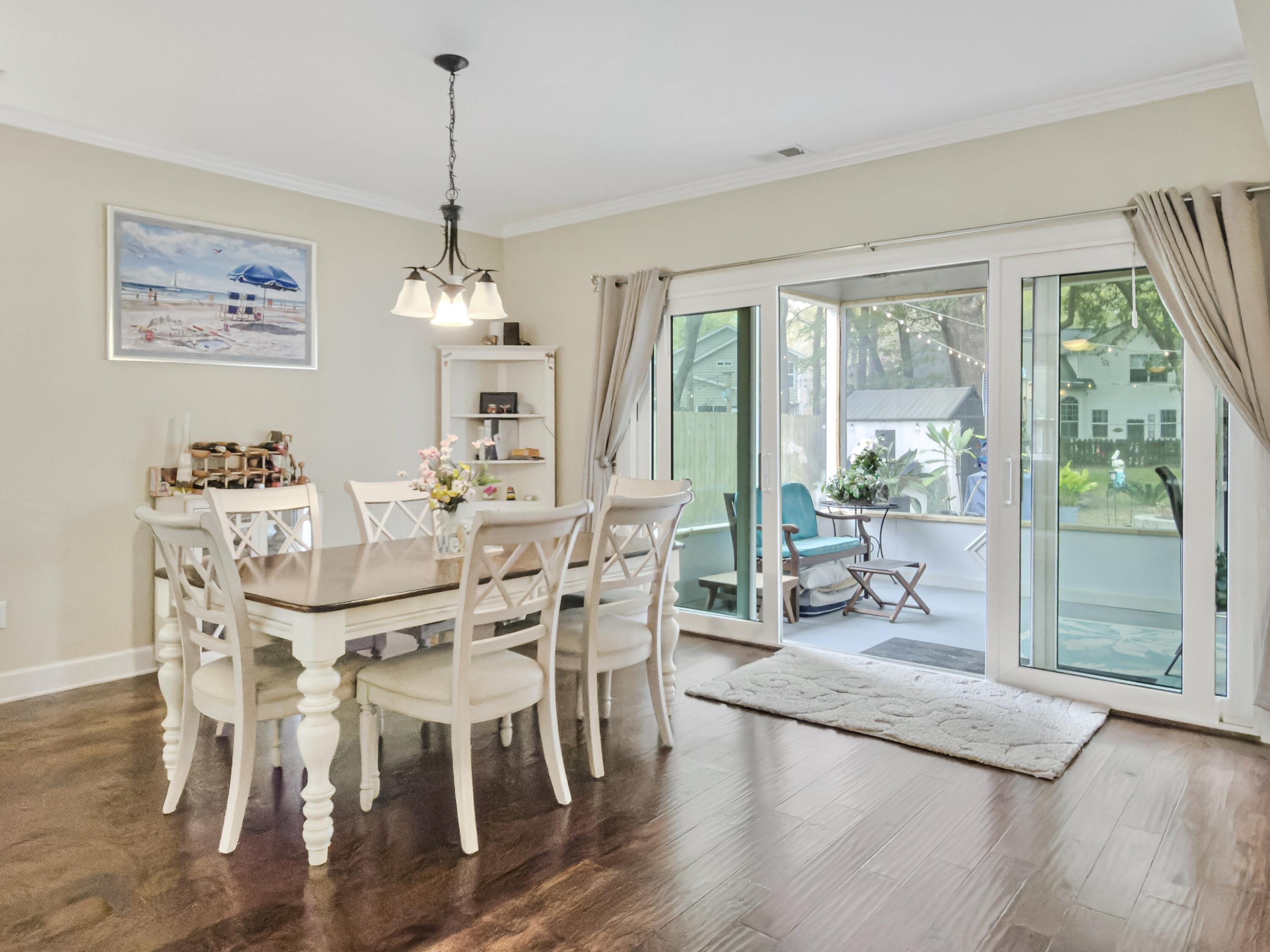 700 Majestic Oaks Drive