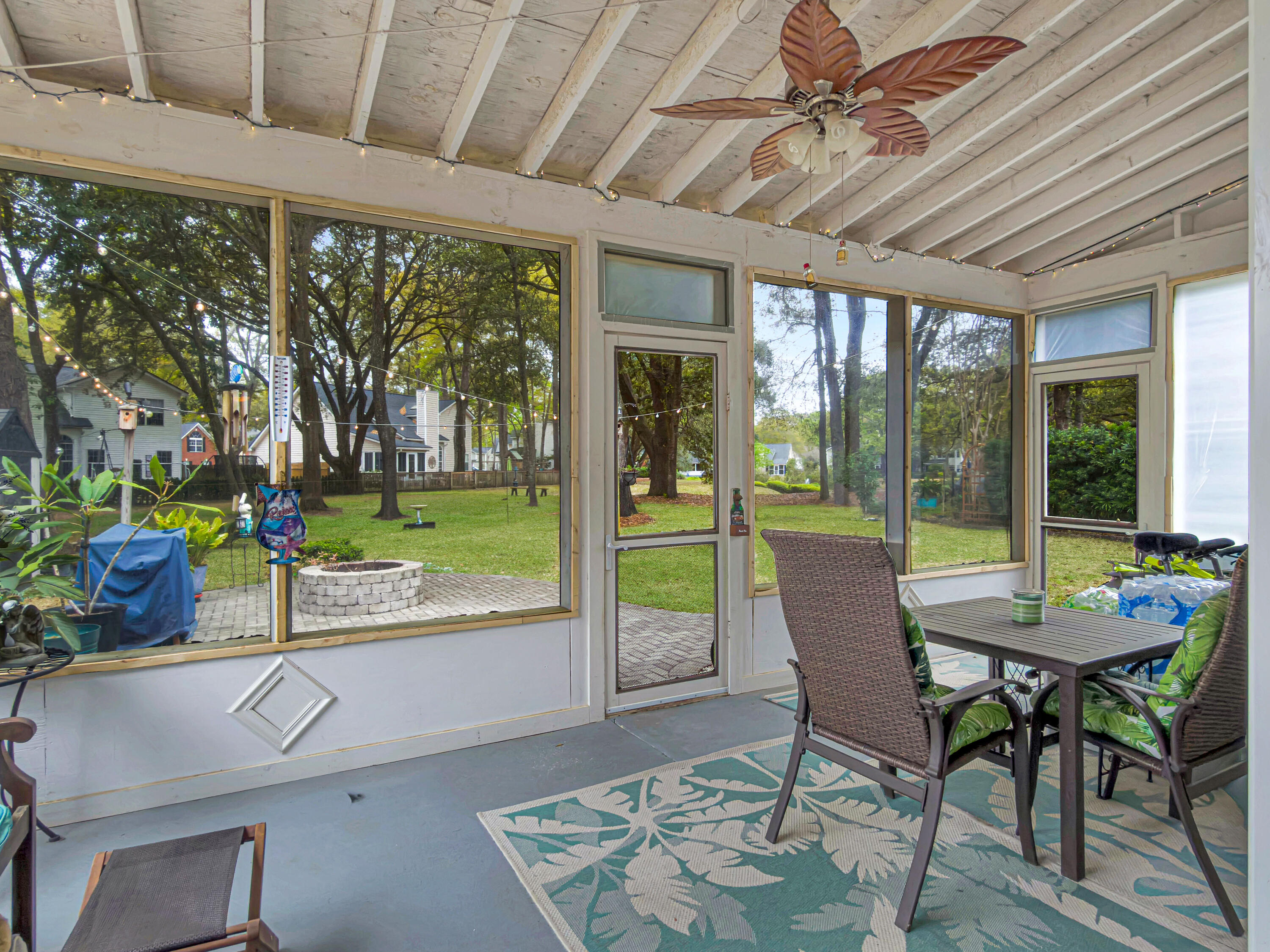 700 Majestic Oaks Drive