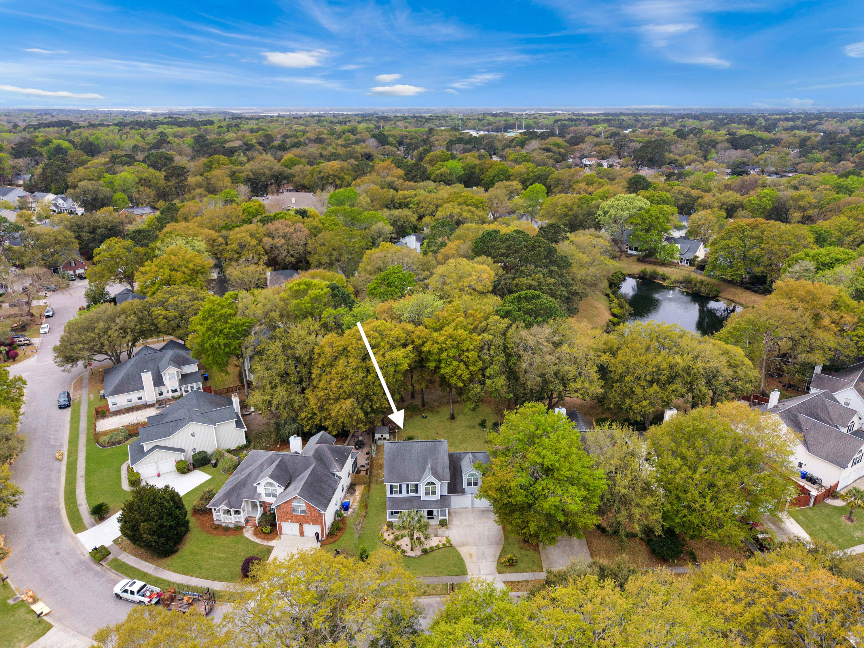 700 Majestic Oaks Drive