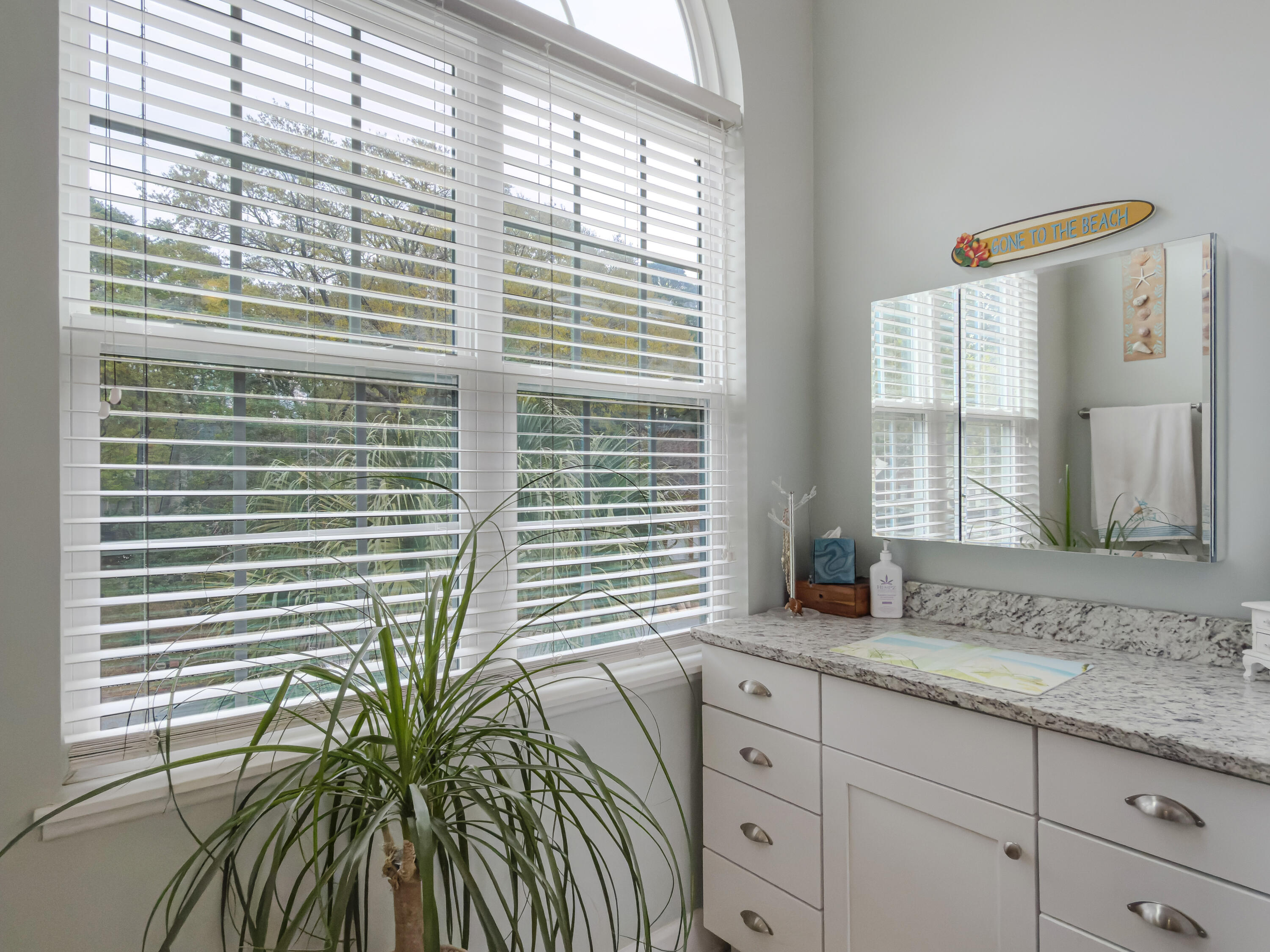 700 Majestic Oaks Drive