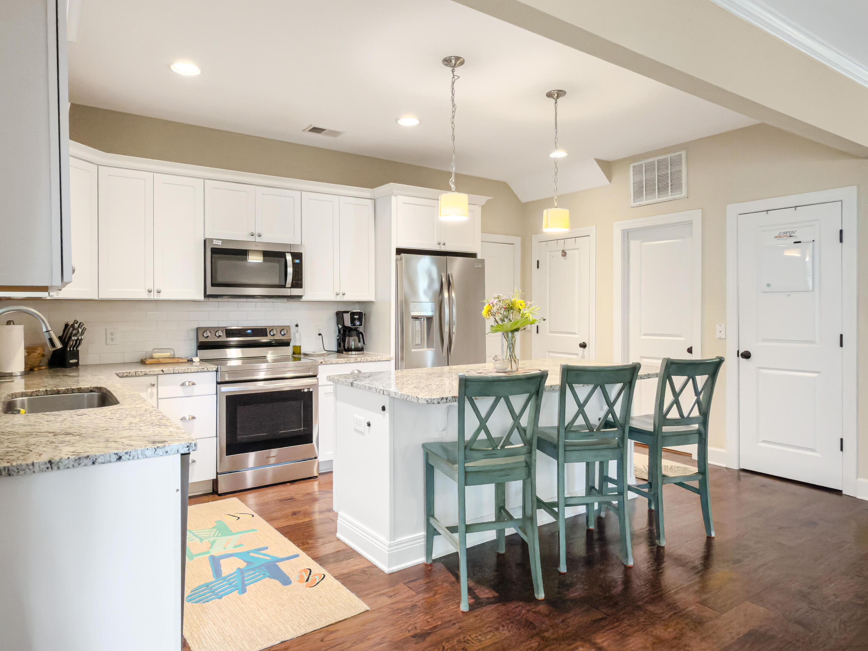 700 Majestic Oaks Drive