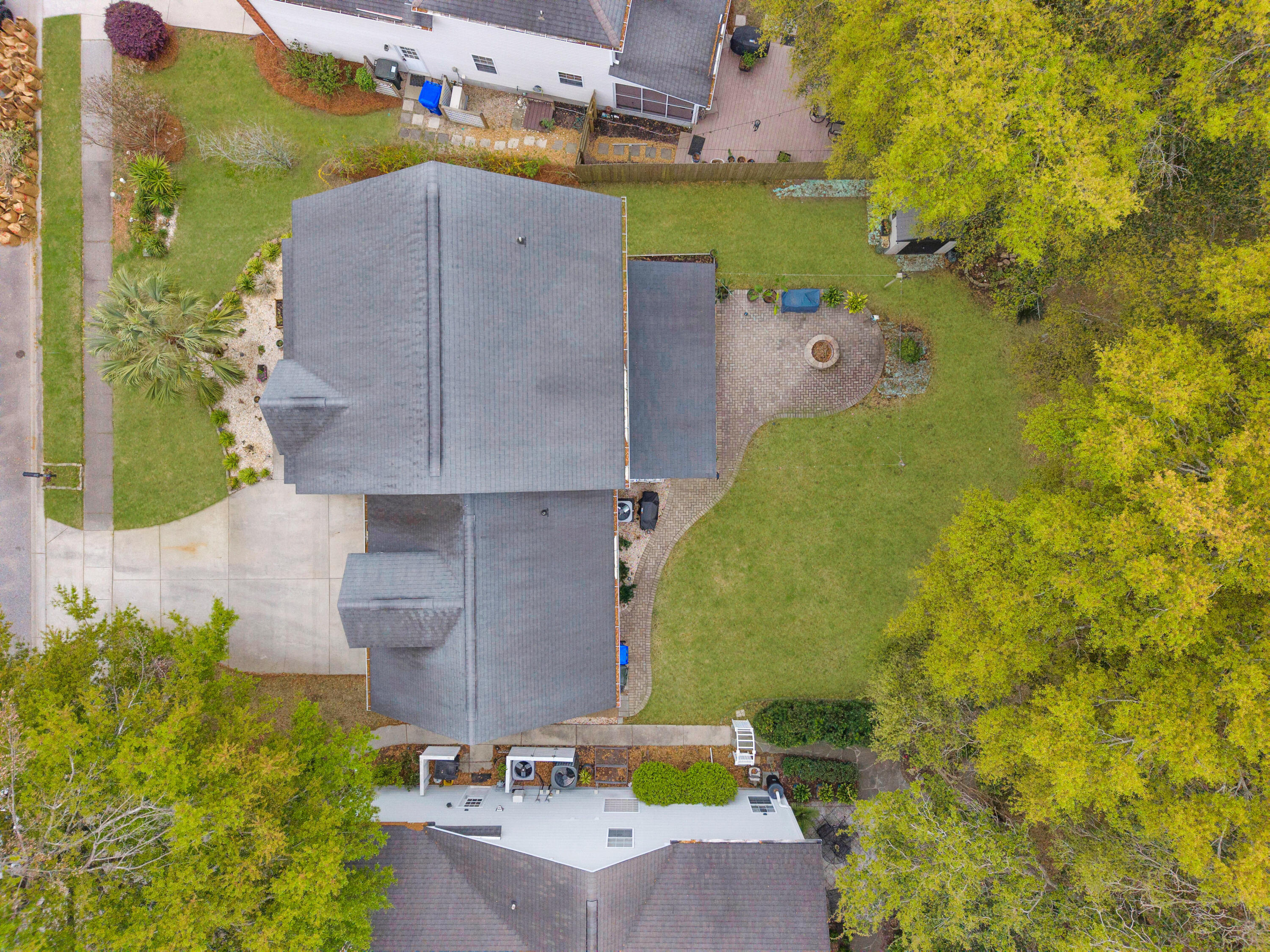 700 Majestic Oaks Drive