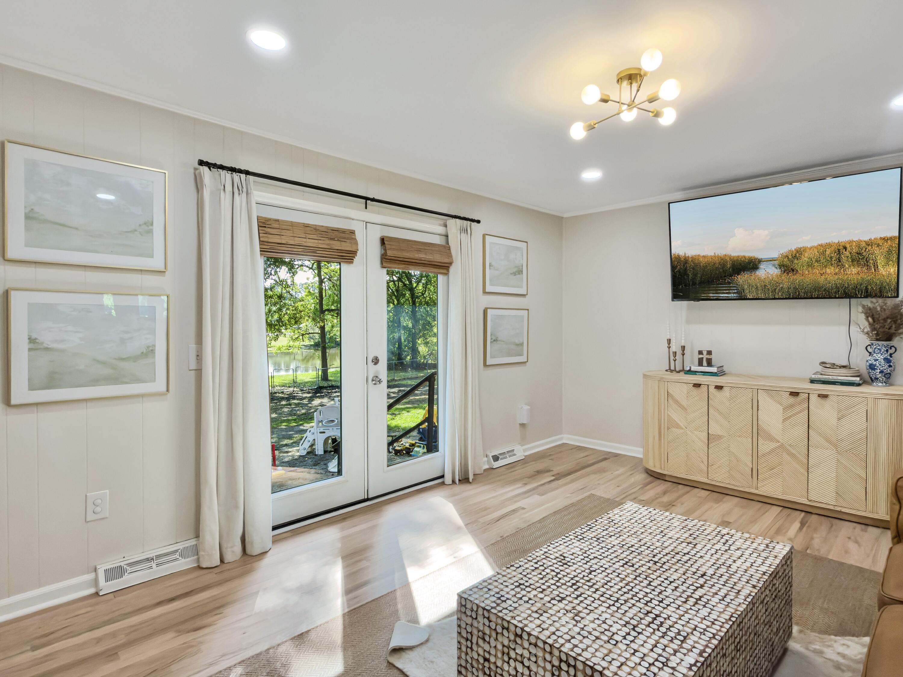 868 Melrose Drive