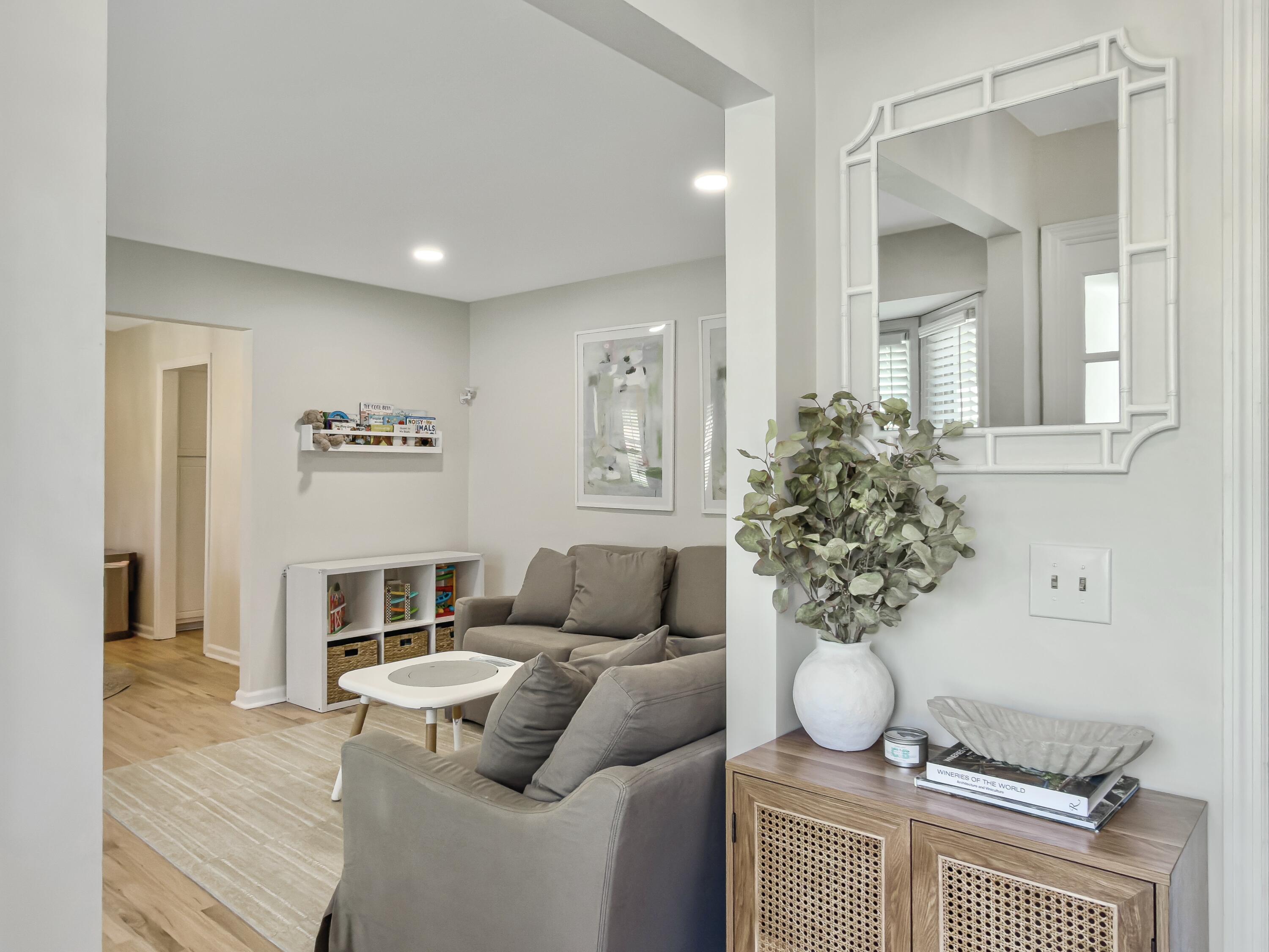 868 Melrose Drive