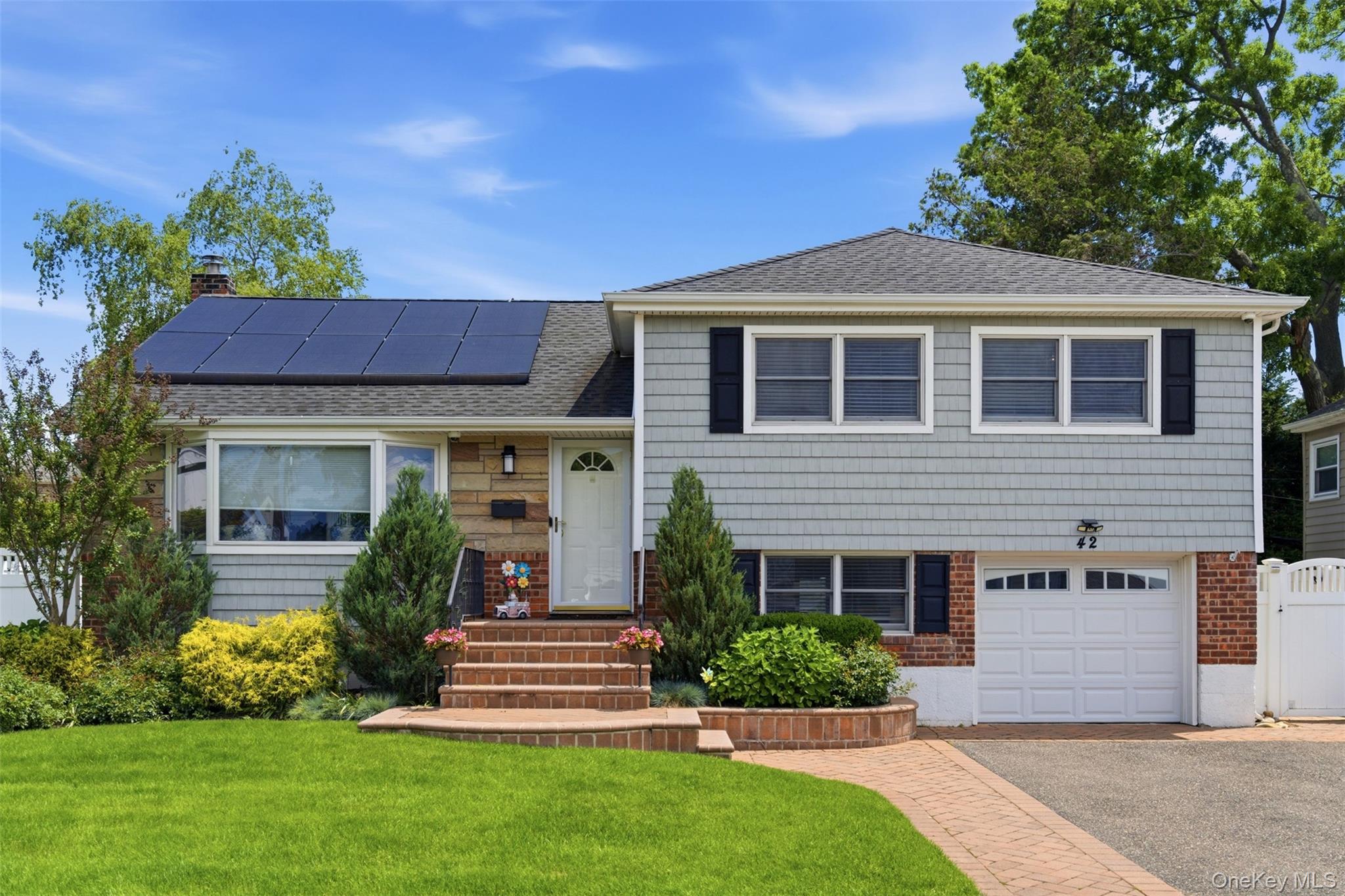 42 Kathleen Drive E