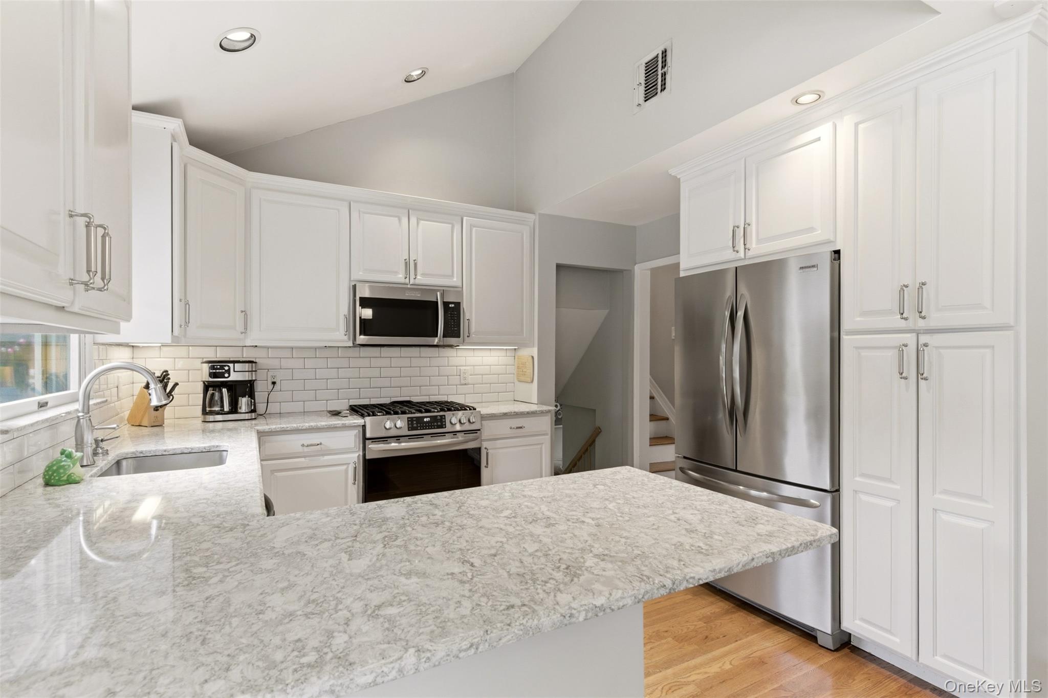 42 Kathleen Drive E