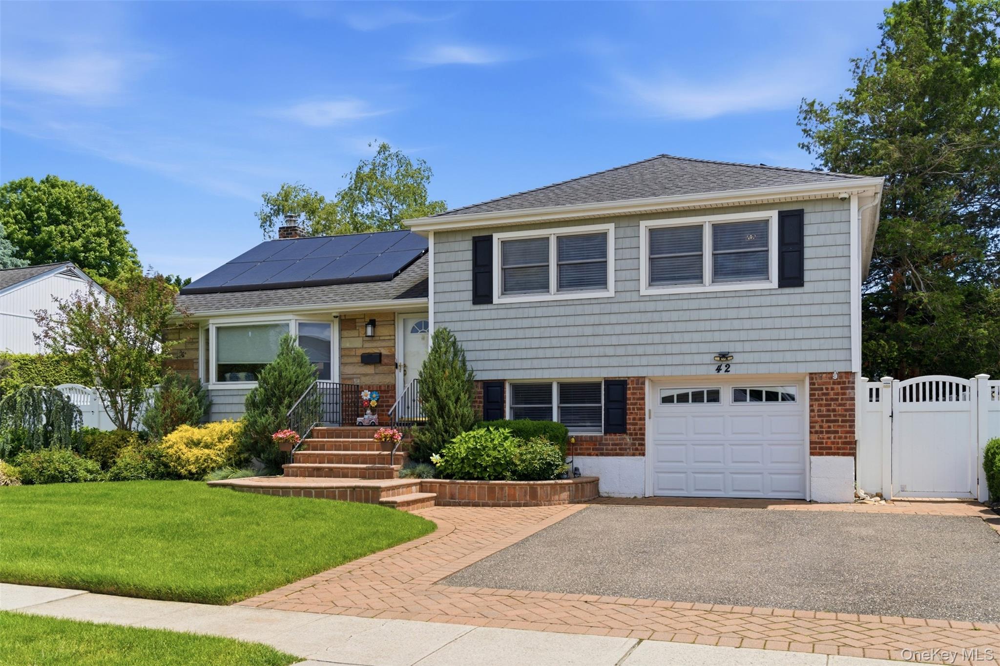 42 Kathleen Drive E