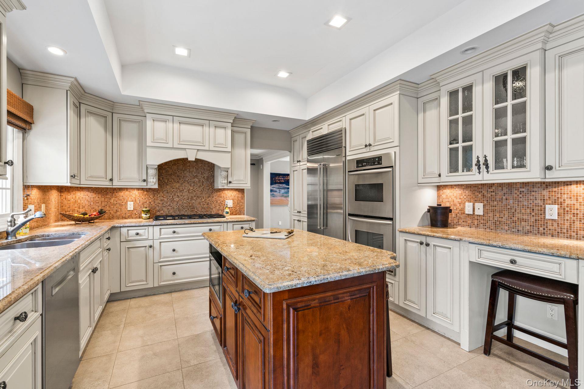 24 Hollister Lane