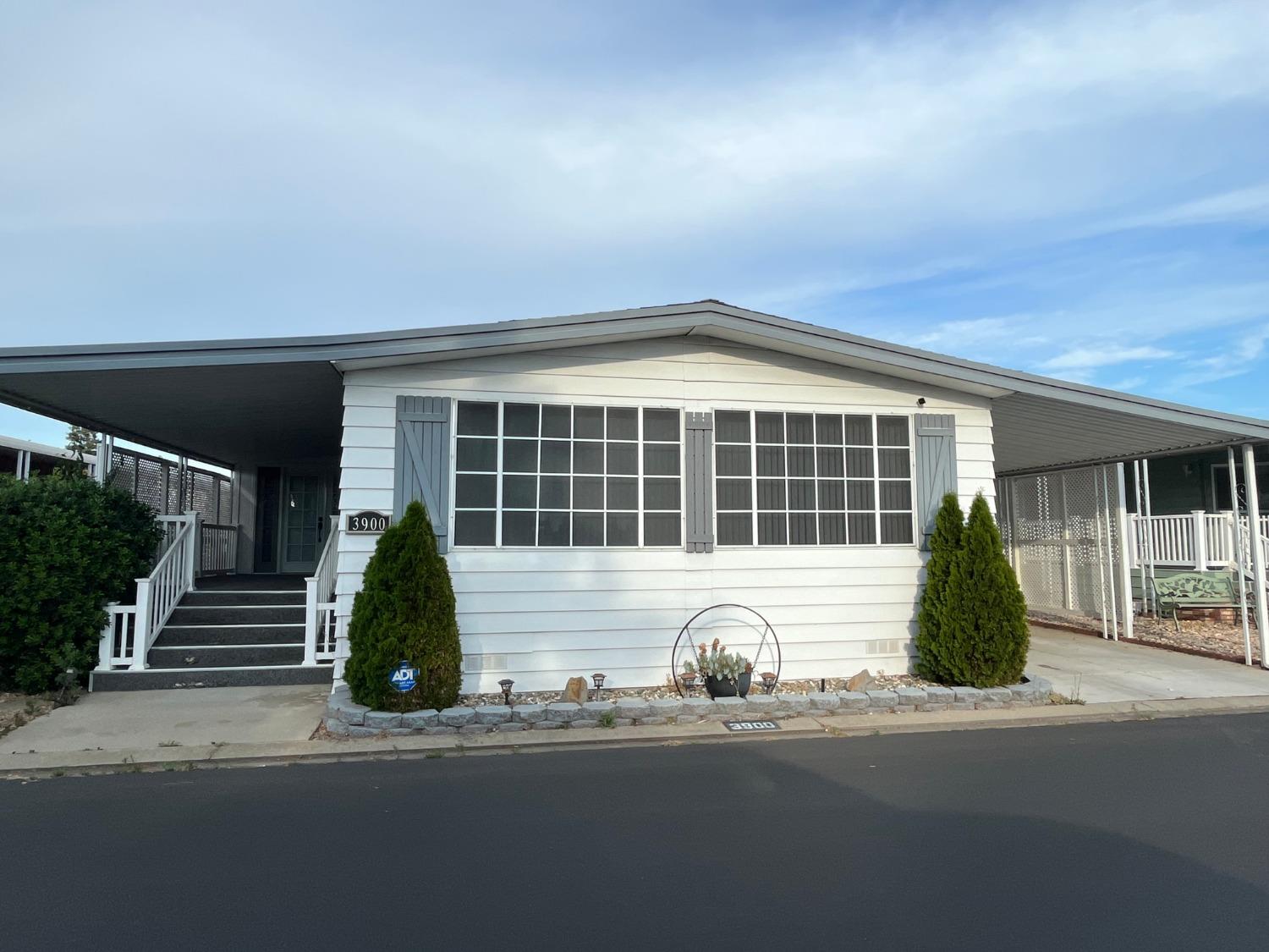3900 Surfside Drive