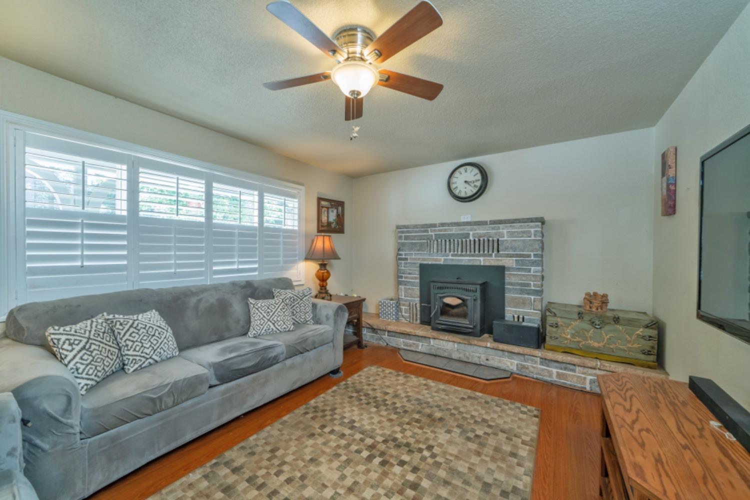 5457 Gilmore Road