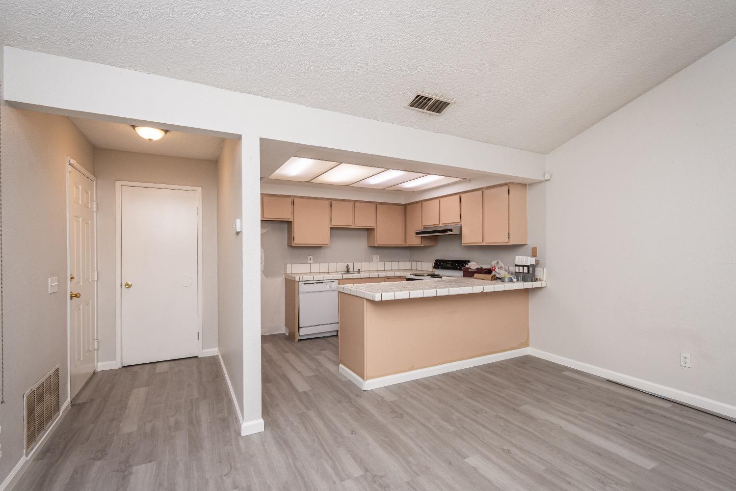 7220 Willowriver Court