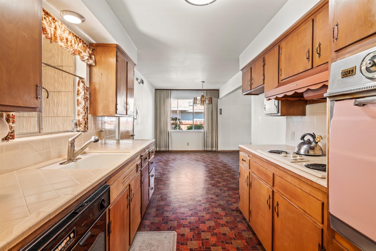 4024 Fairwood Way