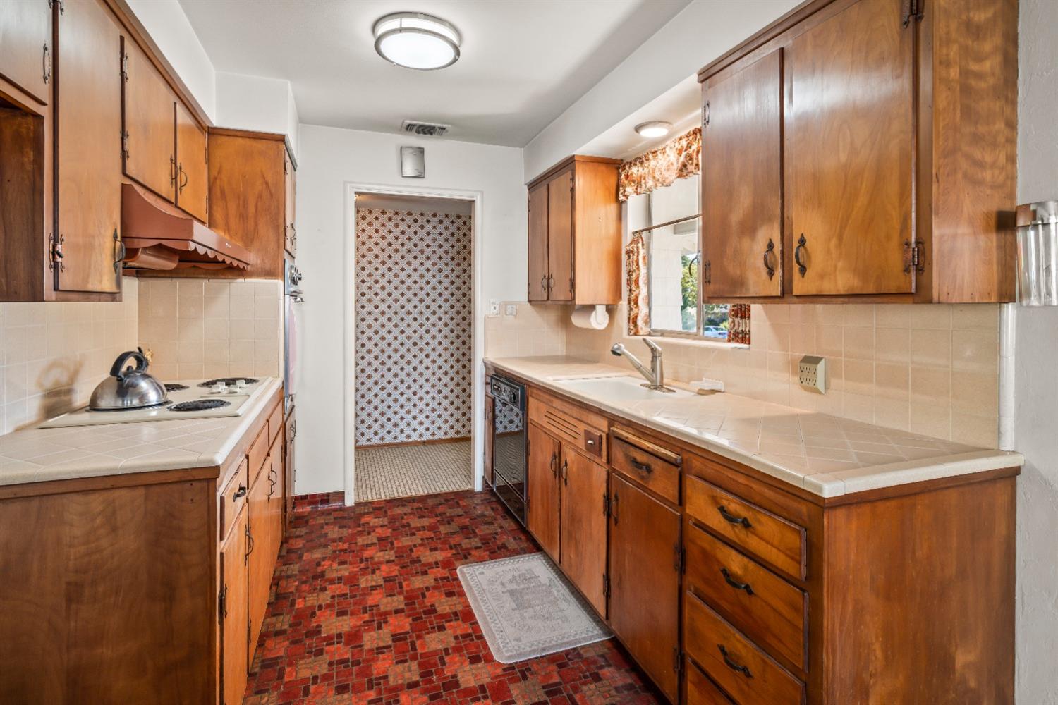 4024 Fairwood Way