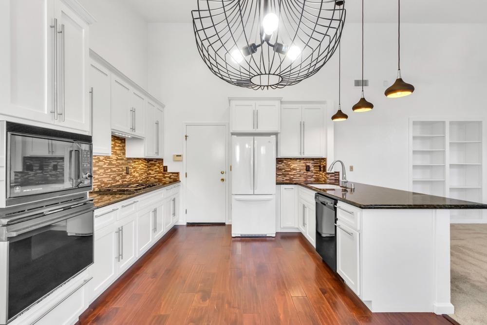 5240 Hickory Hill Court