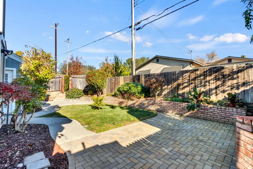 5240 Hickory Hill Court