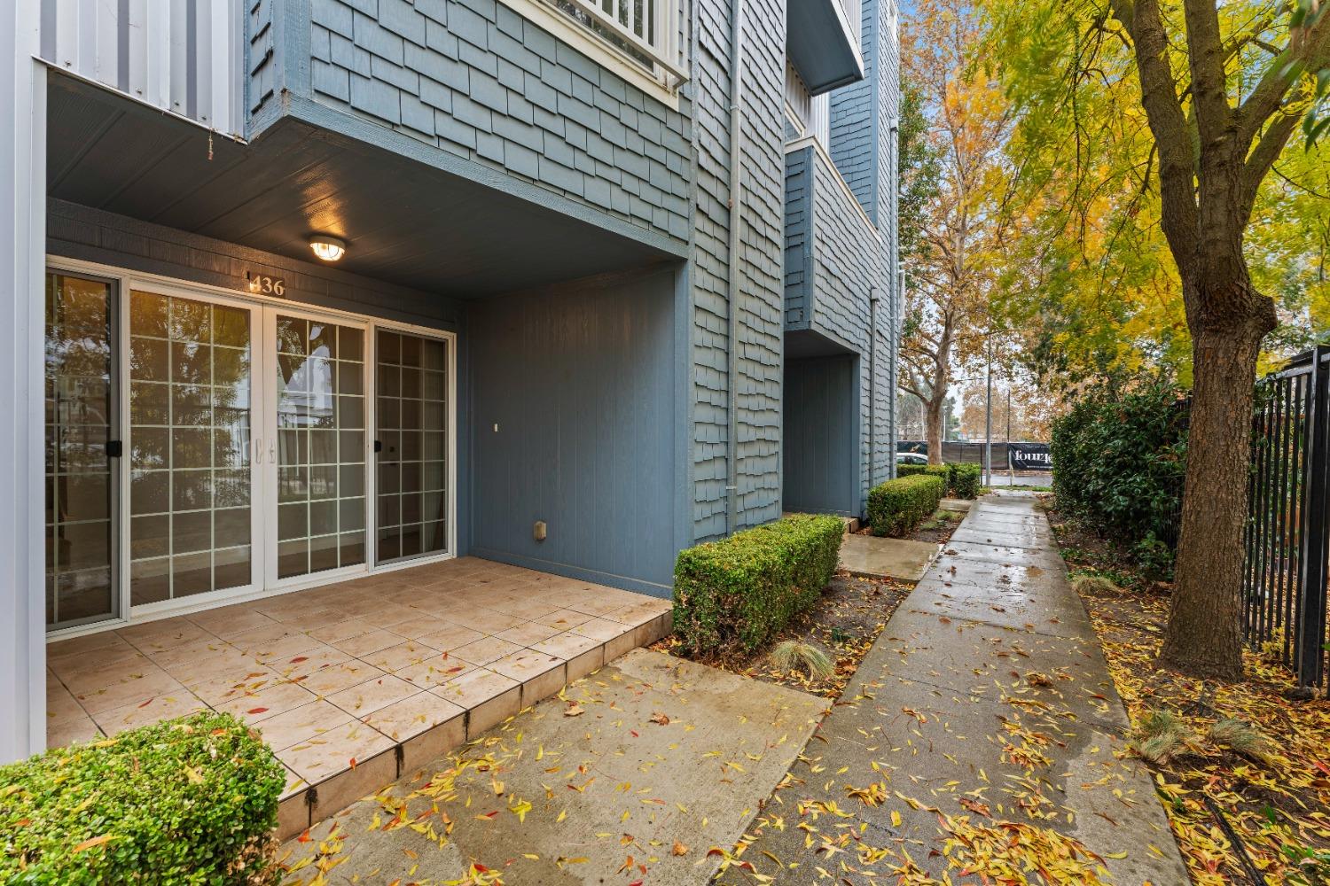 436 Harriet Lane