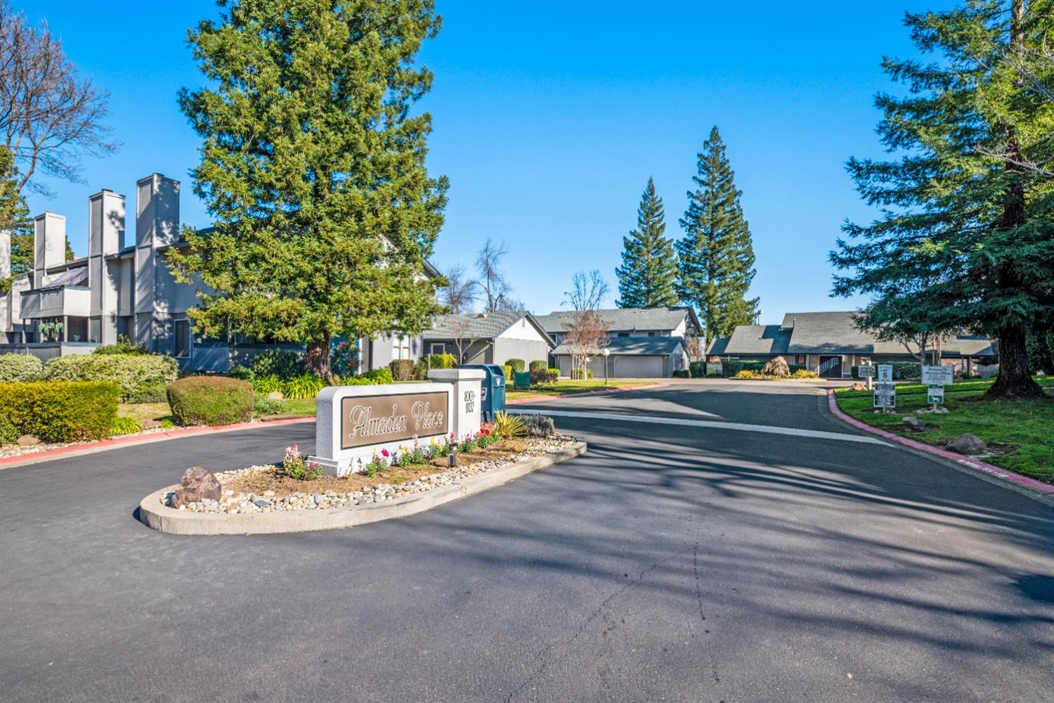 8124 Briar Ridge Lane