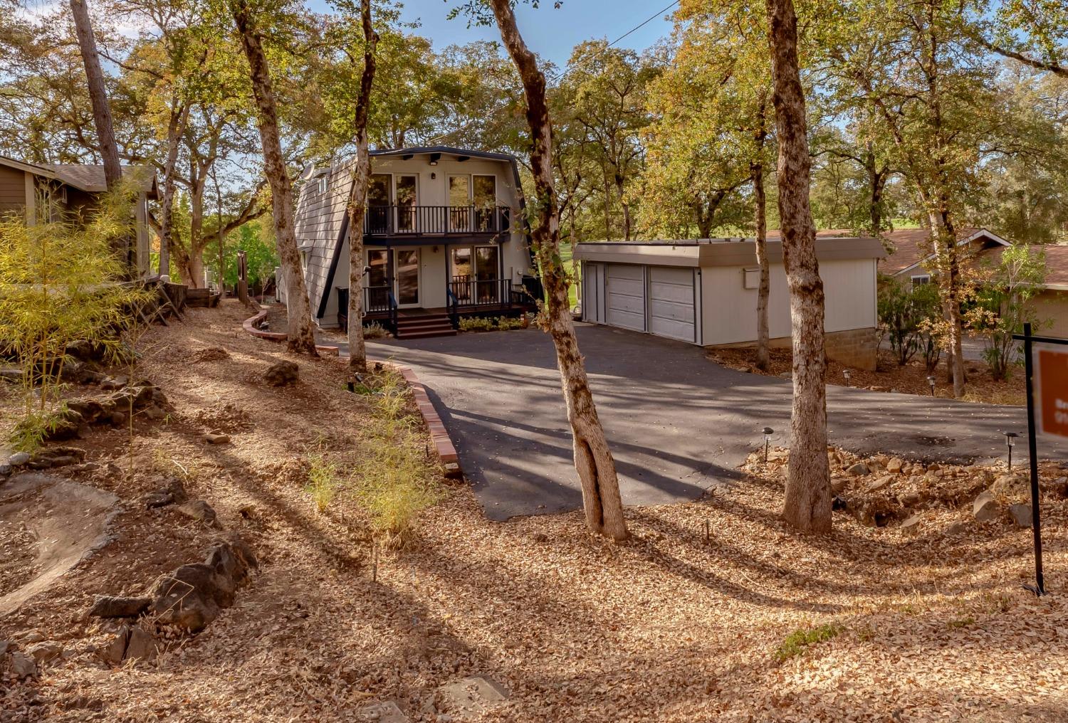 12781 Torrey Pines Drive