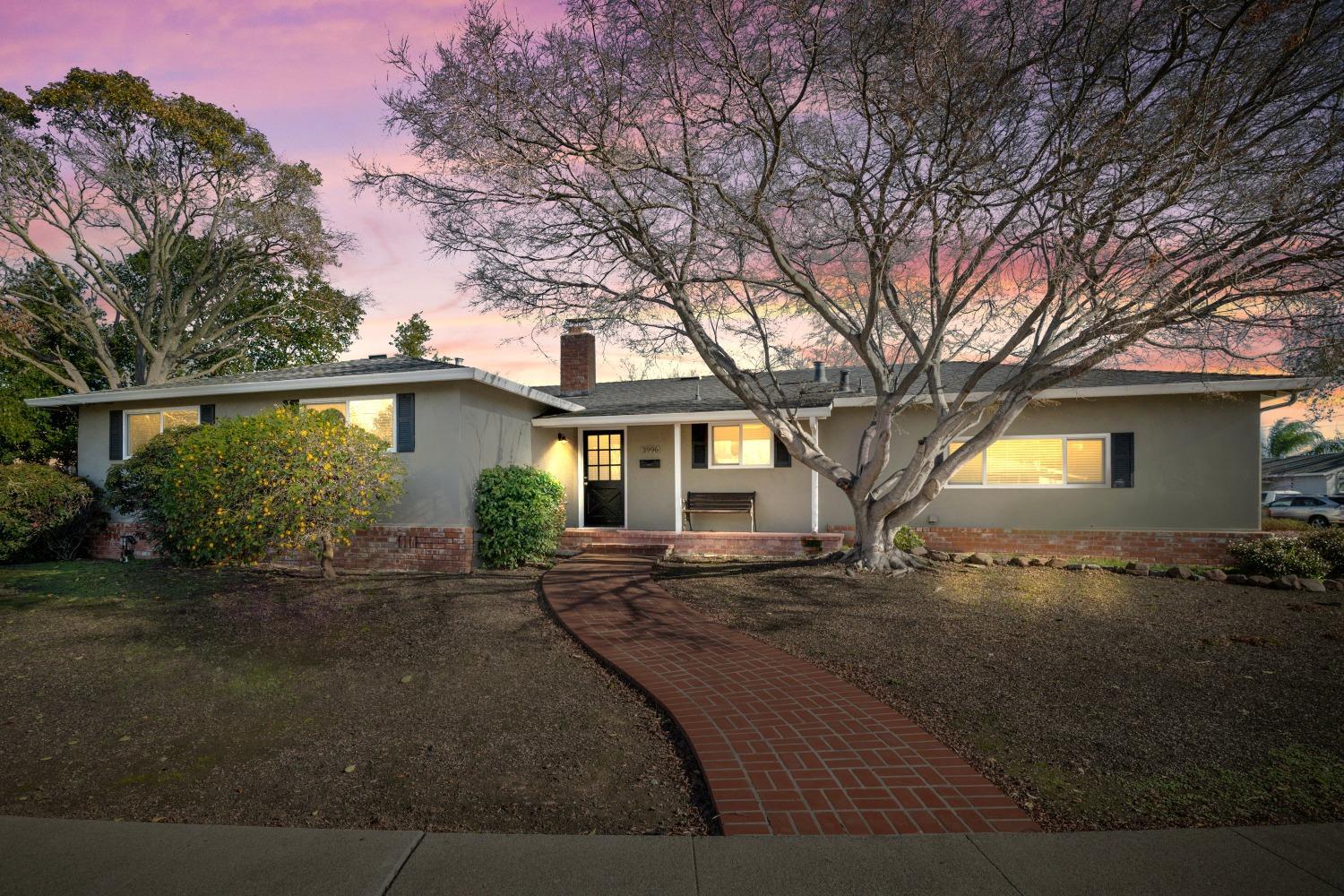 3996 Elwood Court