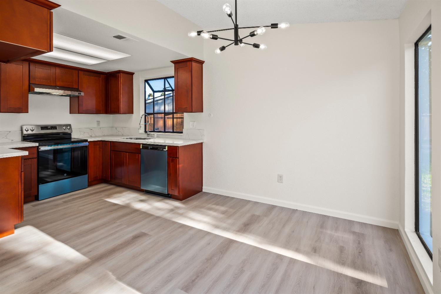 15 Tananger Court