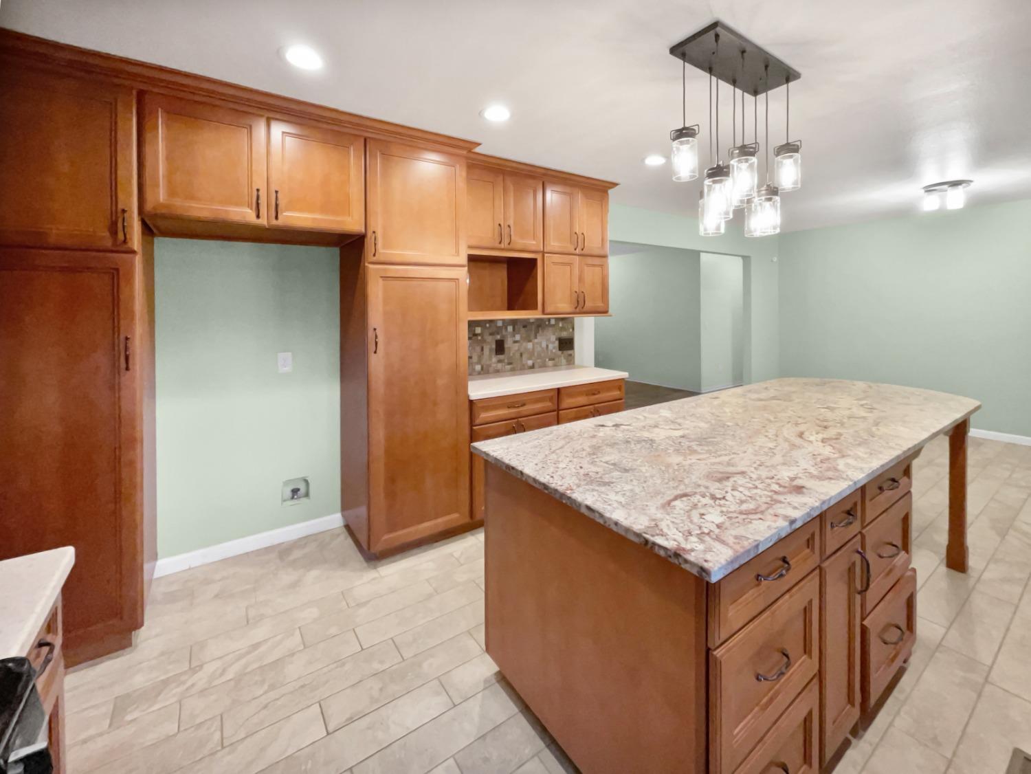4200 S Shingle Court