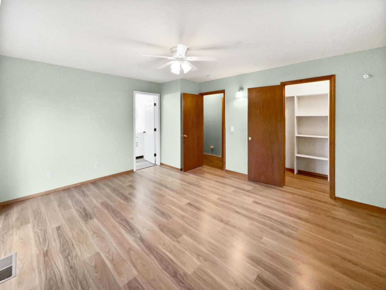 4200 S Shingle Court