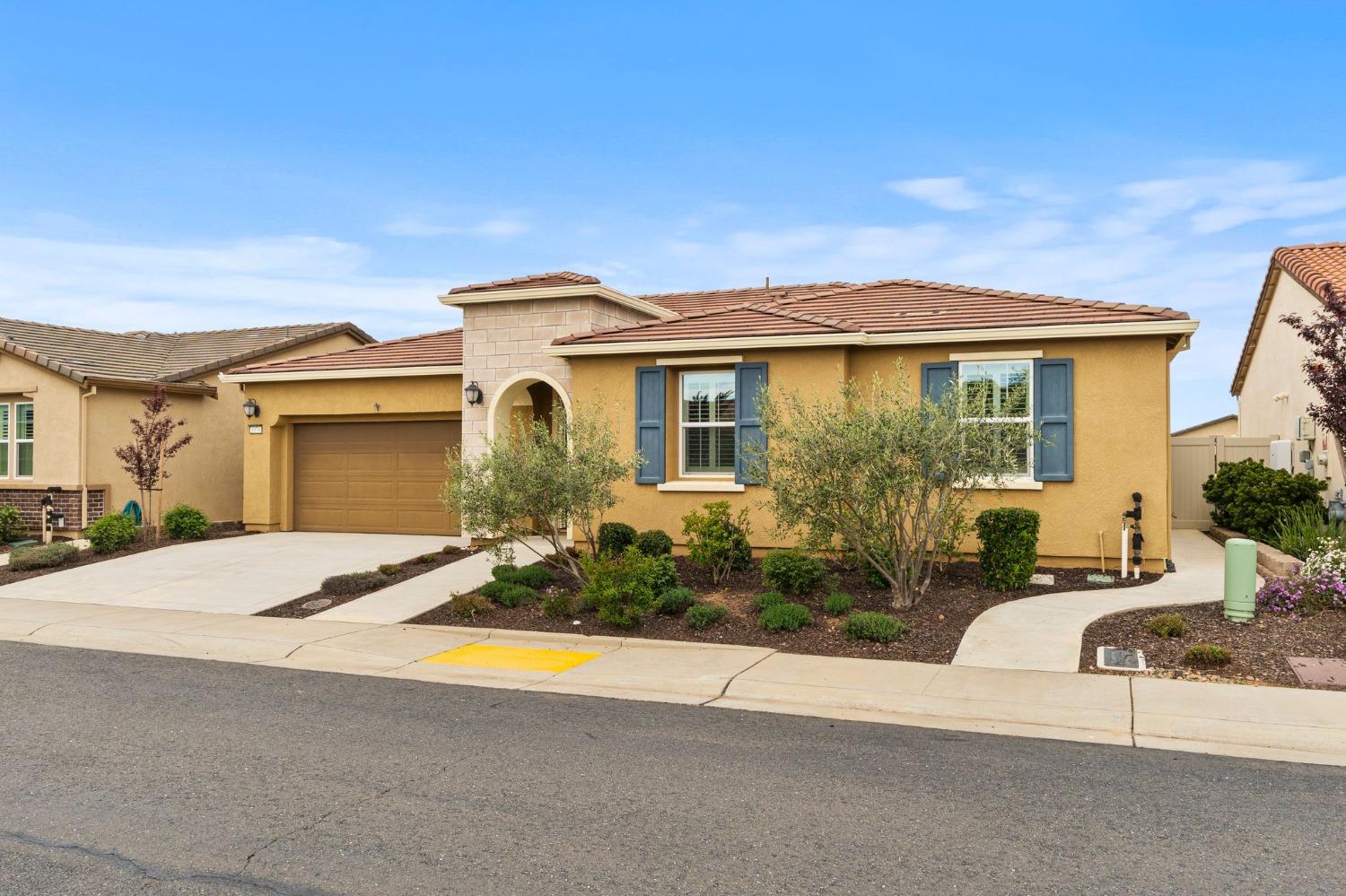 1076 Pacifico Lane