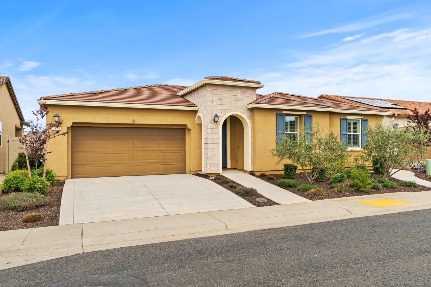 1076 Pacifico Lane