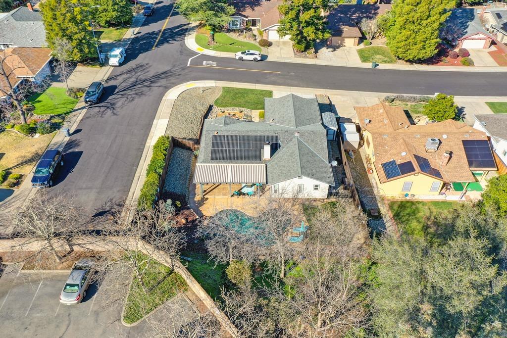 2204 Glacier Drive