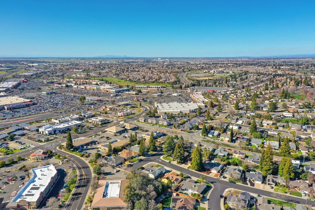 2204 Glacier Drive