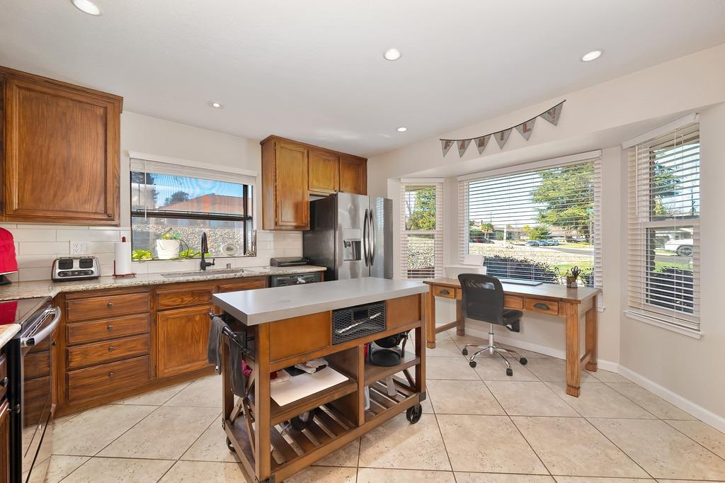 2204 Glacier Drive