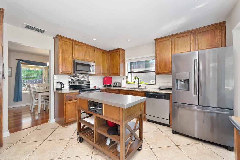 2204 Glacier Drive