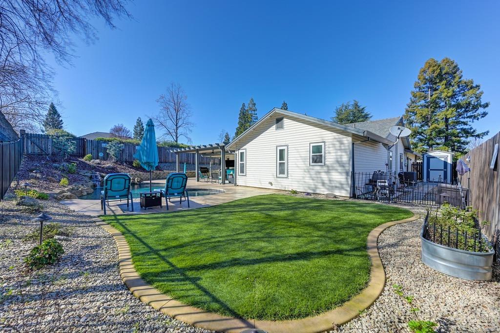 2204 Glacier Drive