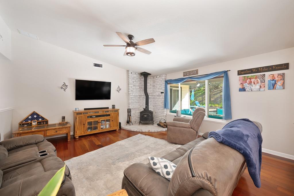 2204 Glacier Drive