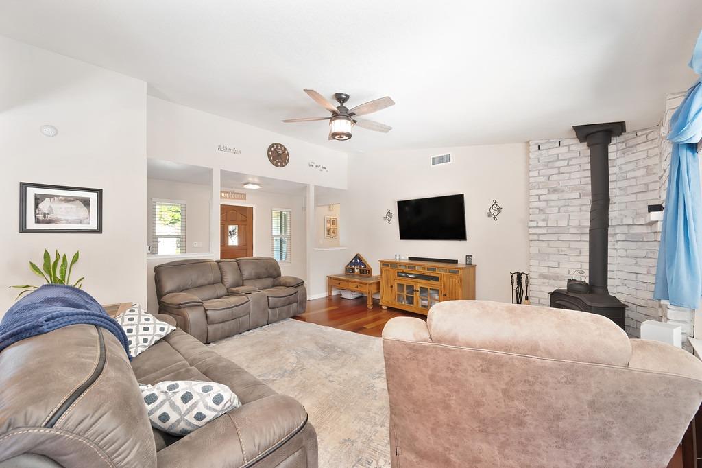 2204 Glacier Drive