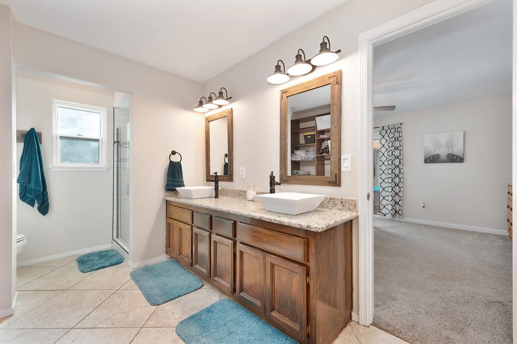 2204 Glacier Drive