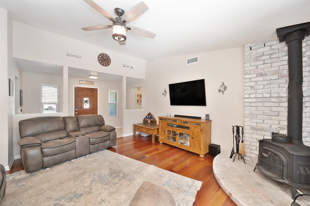 2204 Glacier Drive