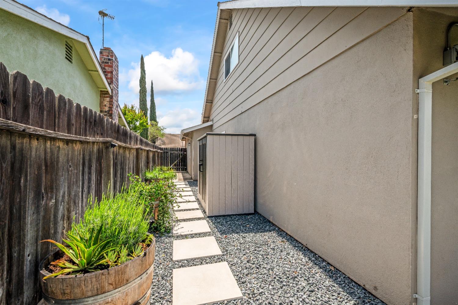 9037 Trujillo Way