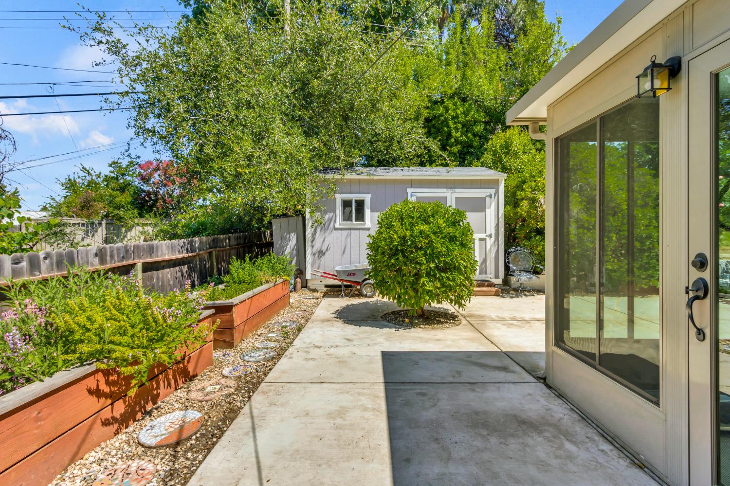 8169 Woodleaf Drive