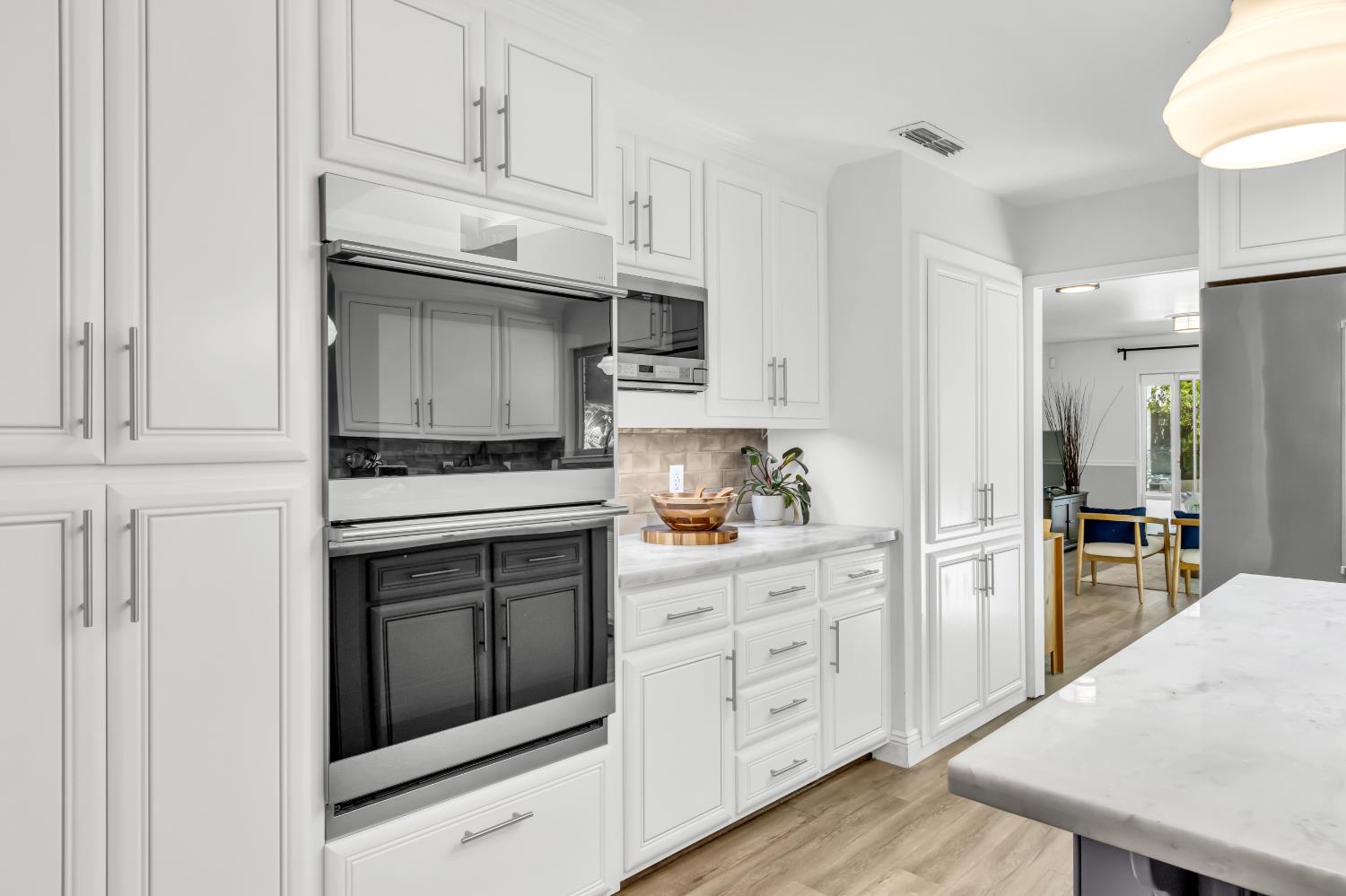 8169 Woodleaf Drive