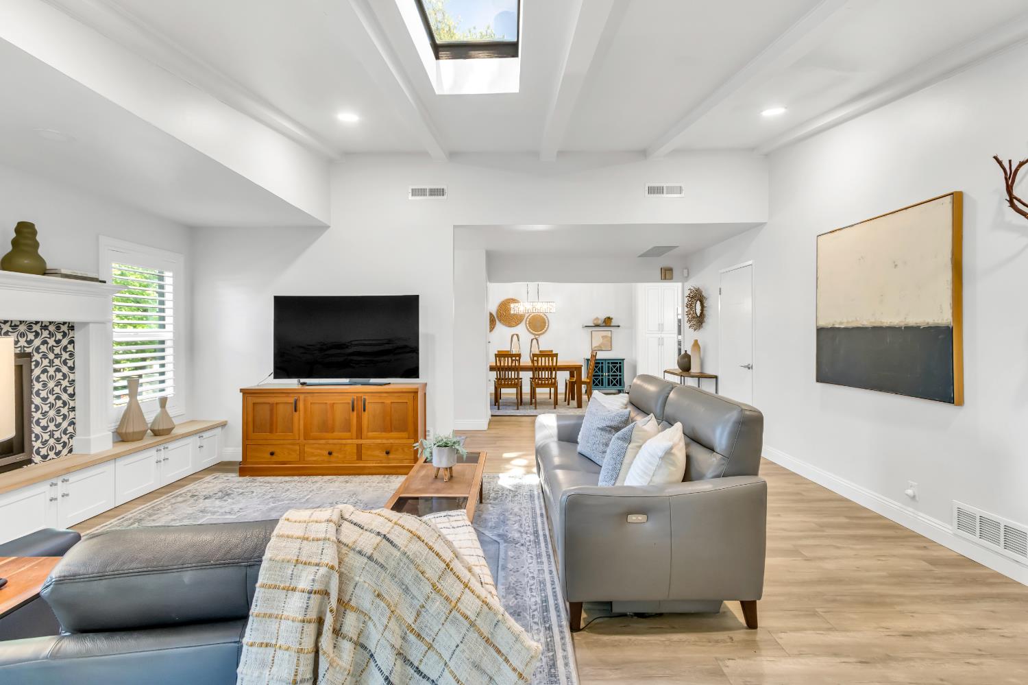 8169 Woodleaf Drive