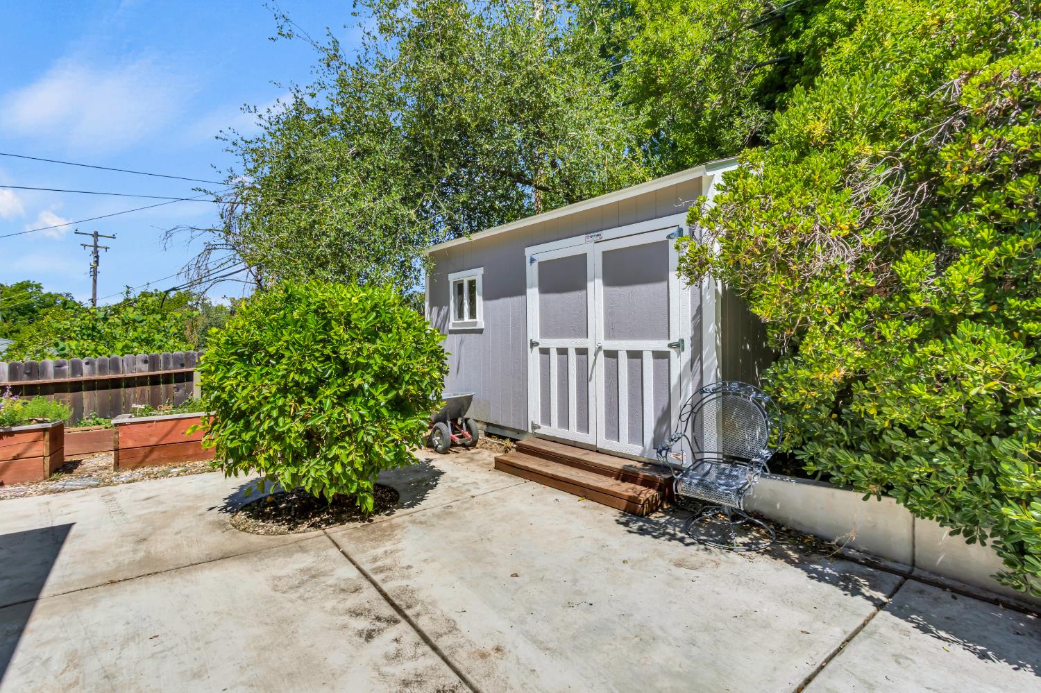 8169 Woodleaf Drive