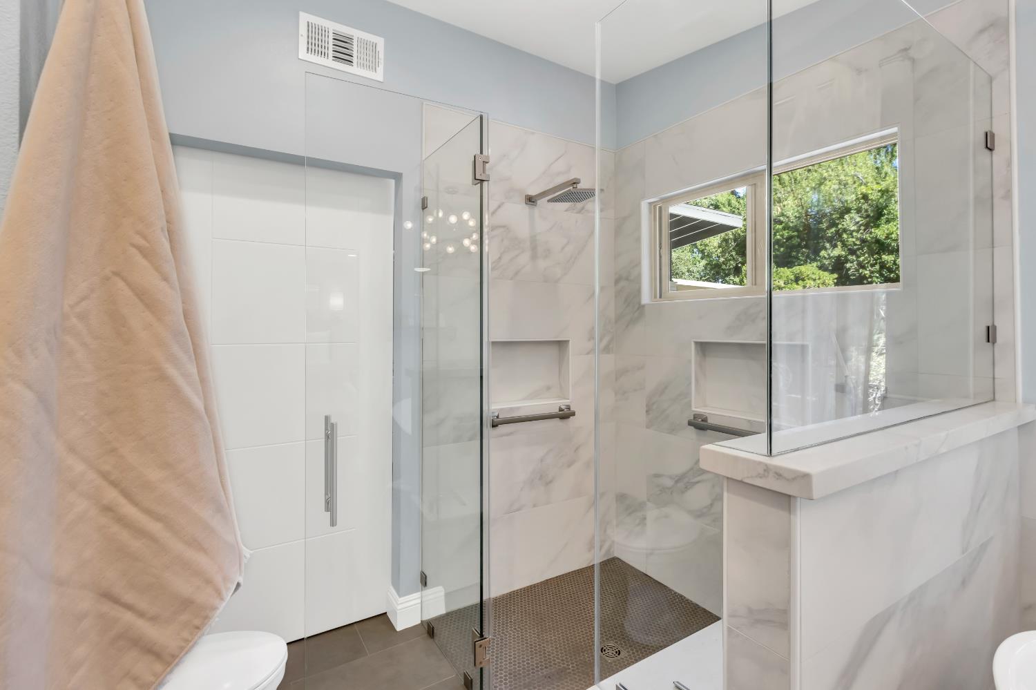 8169 Woodleaf Drive