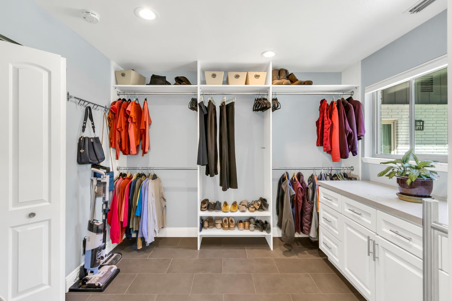 8169 Woodleaf Drive