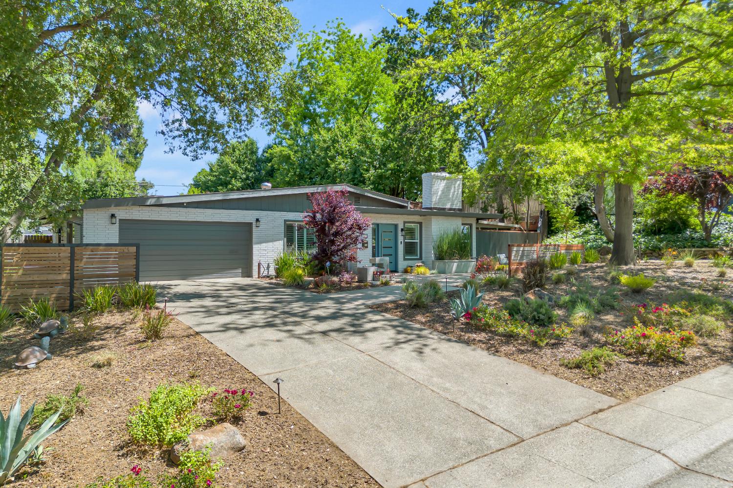 8169 Woodleaf Drive