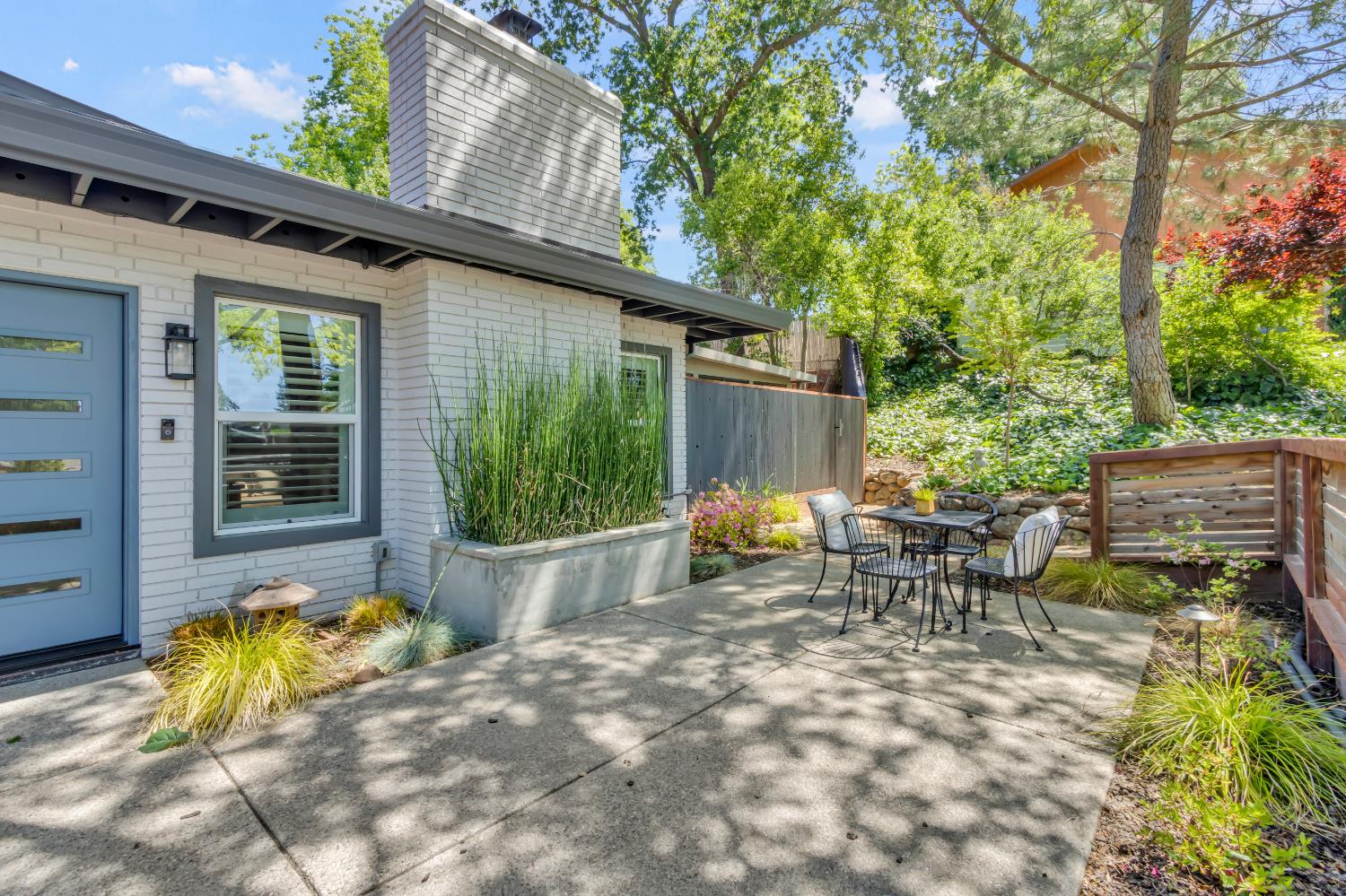 8169 Woodleaf Drive