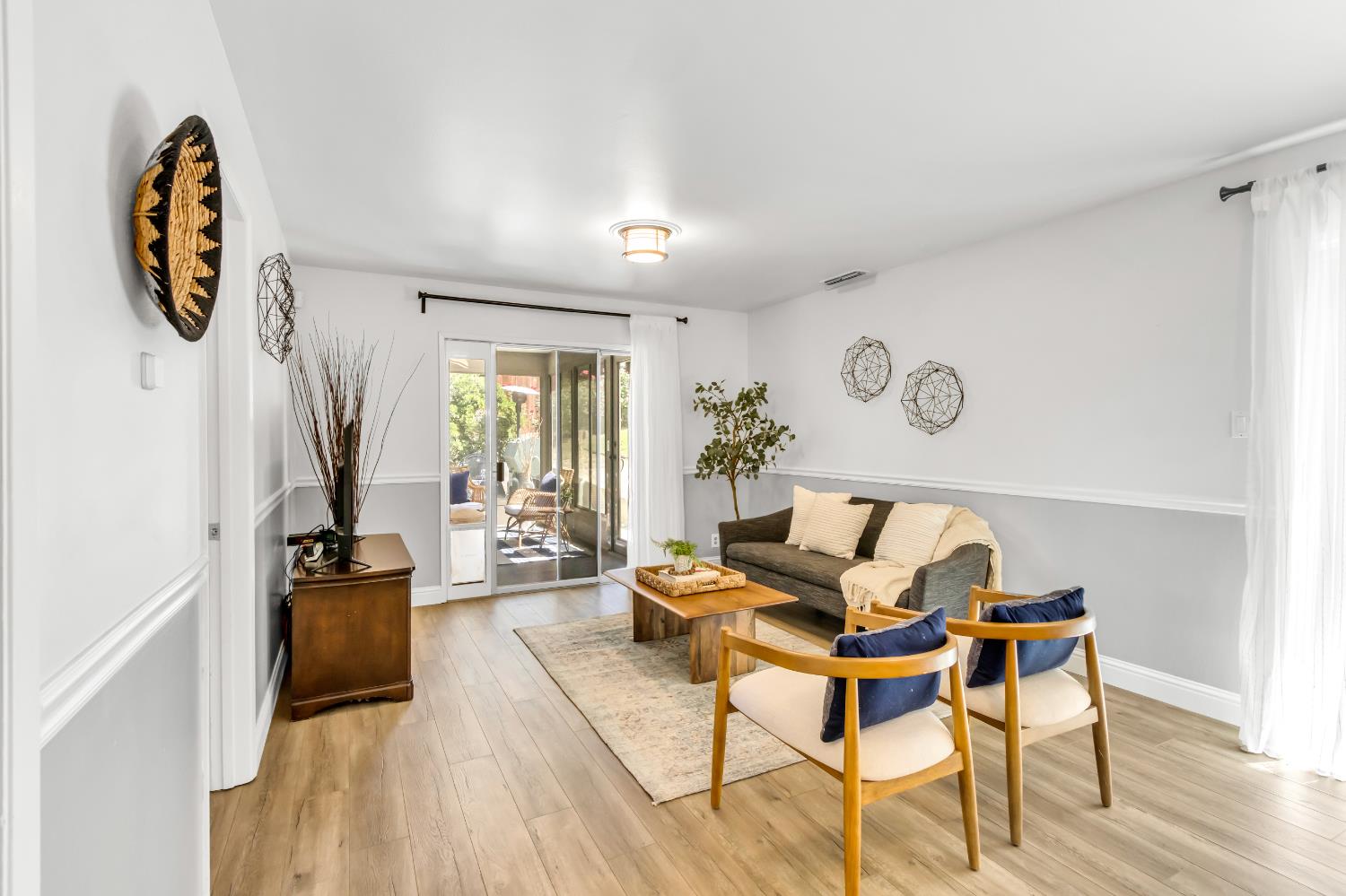 8169 Woodleaf Drive