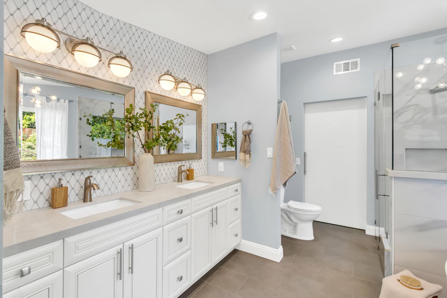 8169 Woodleaf Drive